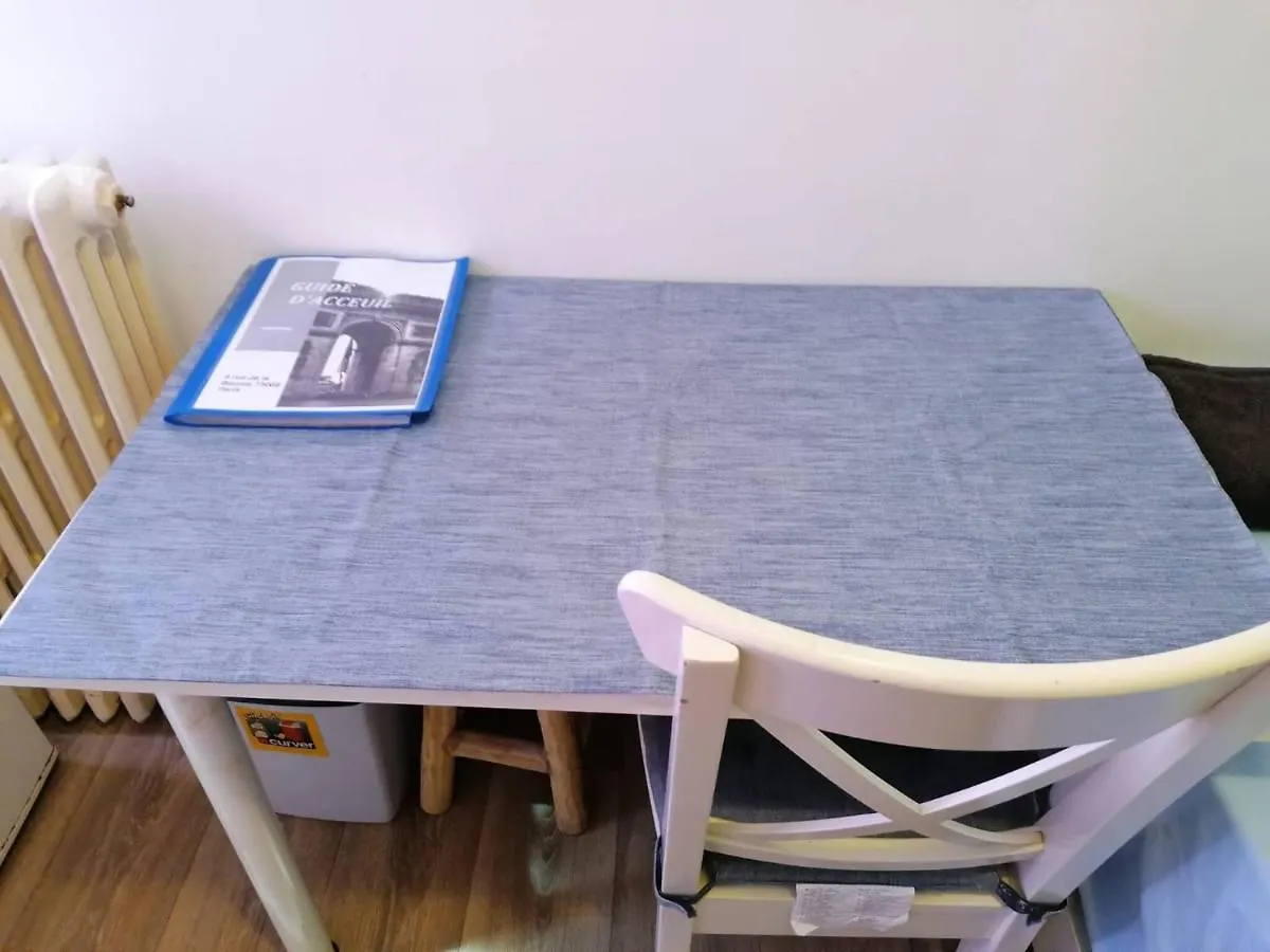 Studio Calme Pres Des Champs Elysees Apartment Paris France
