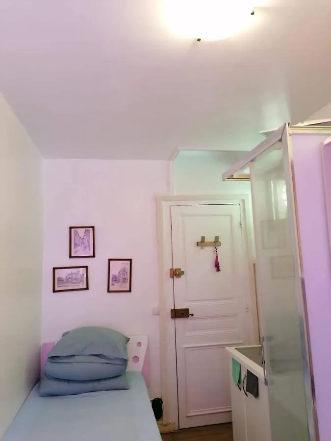 Studio Calme Pres Des Champs Elysees Apartment Paris